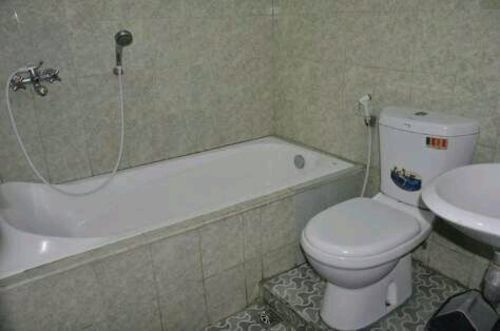 Oyo 586 Hotel Wijaya Kalasan Экстерьер фото